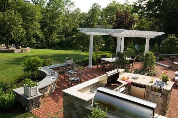 elegant backyard garden idea